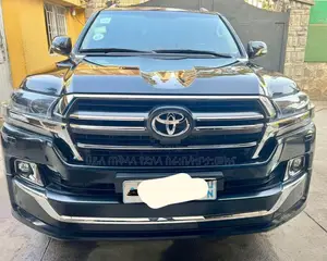Toyota Land Cruiser 2020 Beige