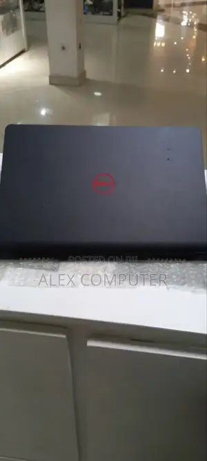 New Laptop Dell Inspiron 15 5577 8GB Intel Core I7 SSD 512GB
