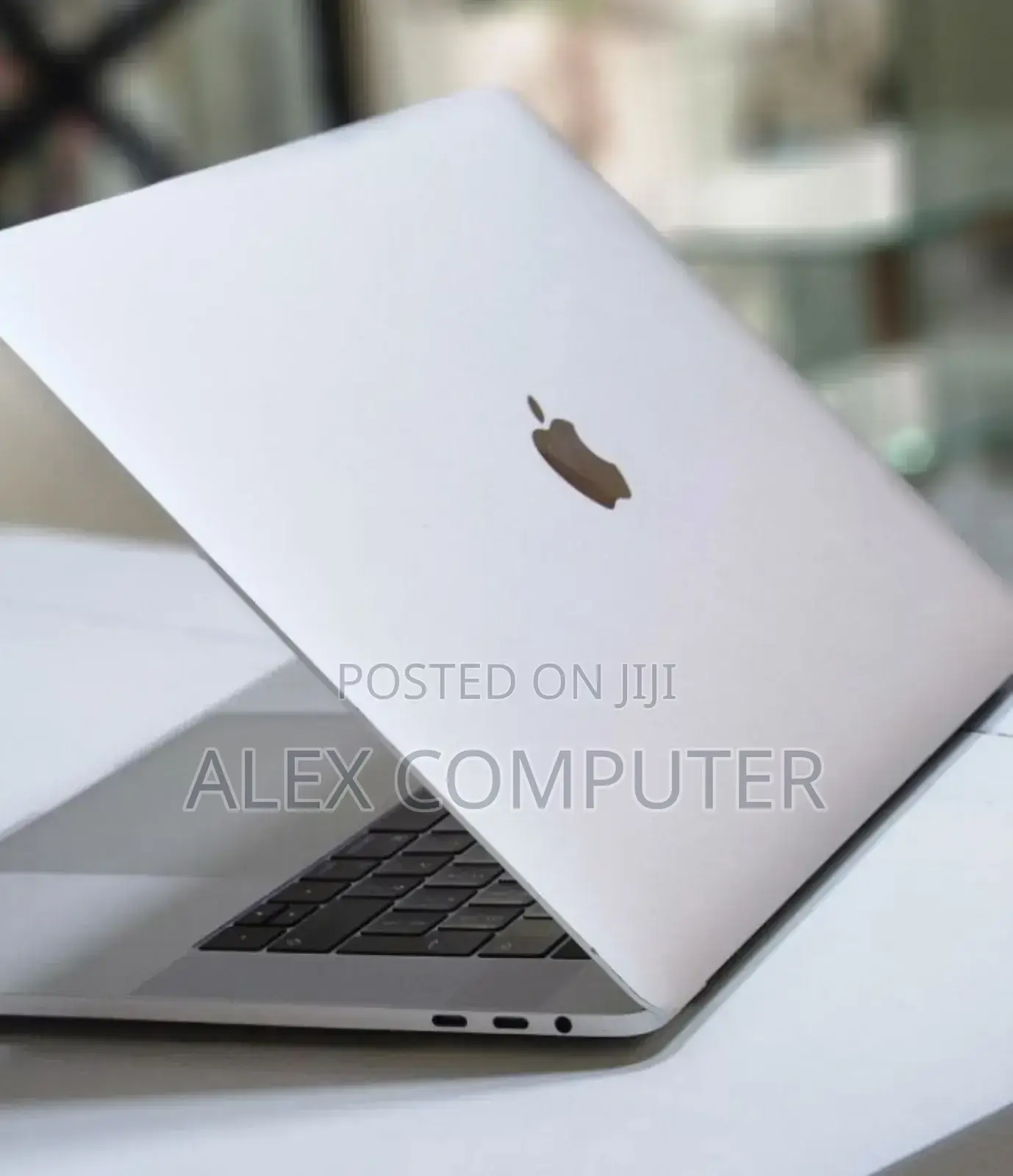 New Laptop Apple MacBook Pro 2017 16GB Intel Core I7 SSD 512GB