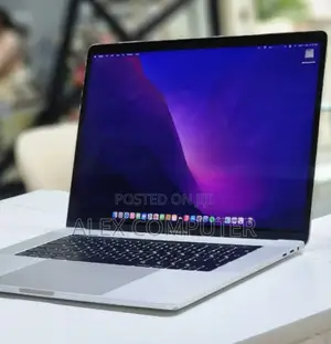 New Laptop Apple MacBook Pro 2017 16GB Intel Core I7 SSD 512GB