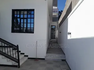 Furnished 5bdrm Villa in Akaky Kaliti for sale