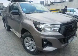Toyota Hilux 2020 Brown