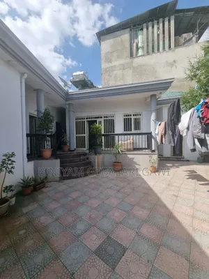 5bdrm Villa in House, Yeka for rent