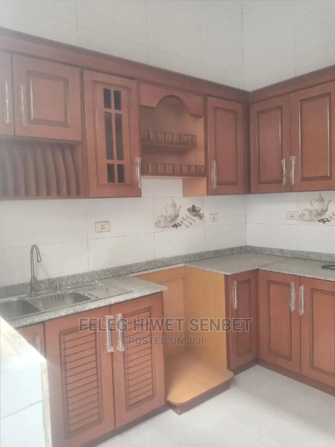 6bdrm Villa in አአ, Bole for sale