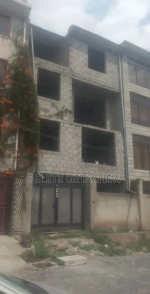 5bdrm House in Semit 72. G+3 House, Bole for sale