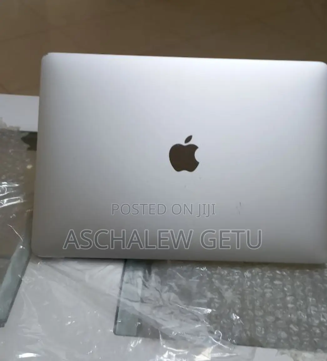 New Laptop Apple MacBook Pro 2017 8GB Intel Core I5 SSD 256GB