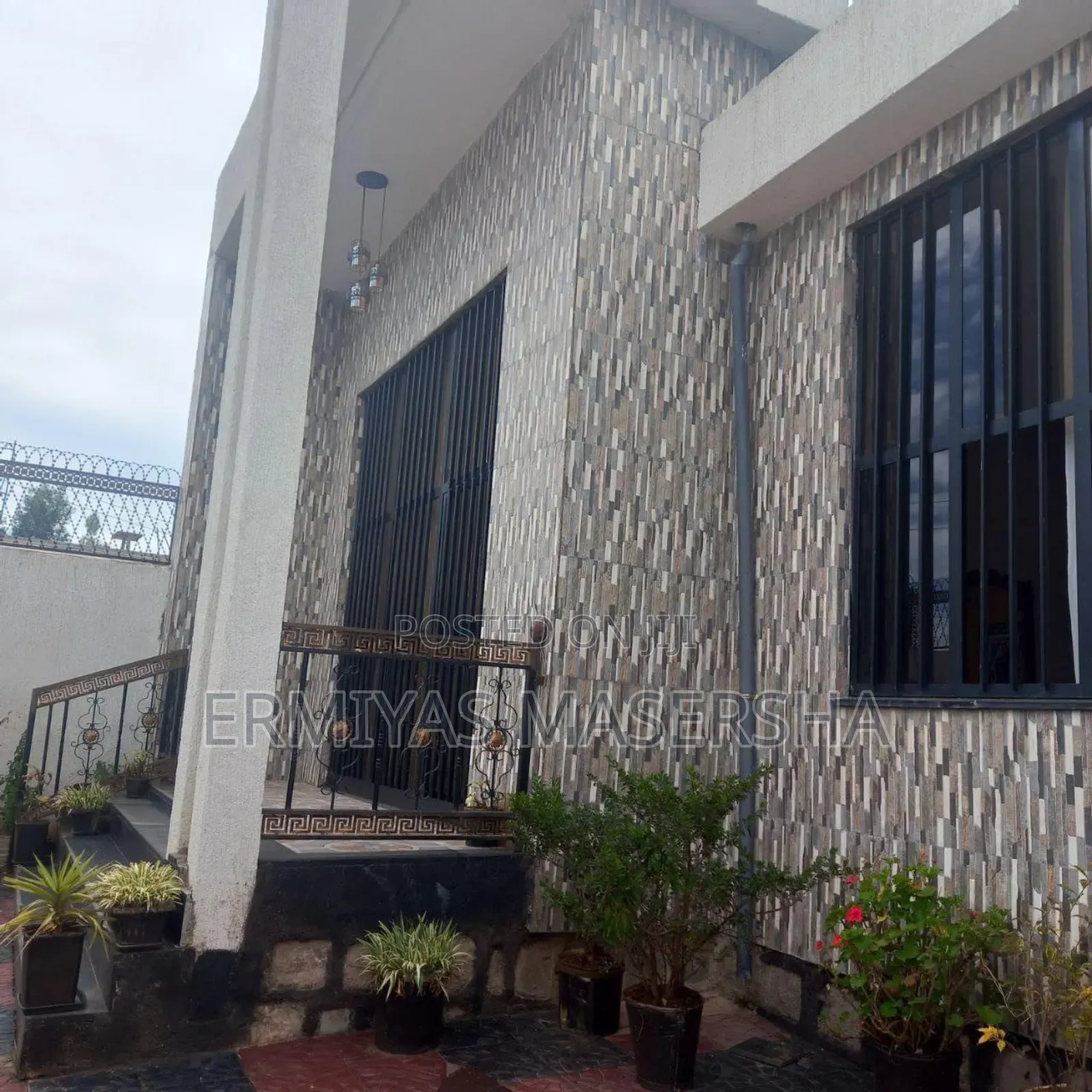 Furnished 3bdrm Apartment in Kirkos for sale