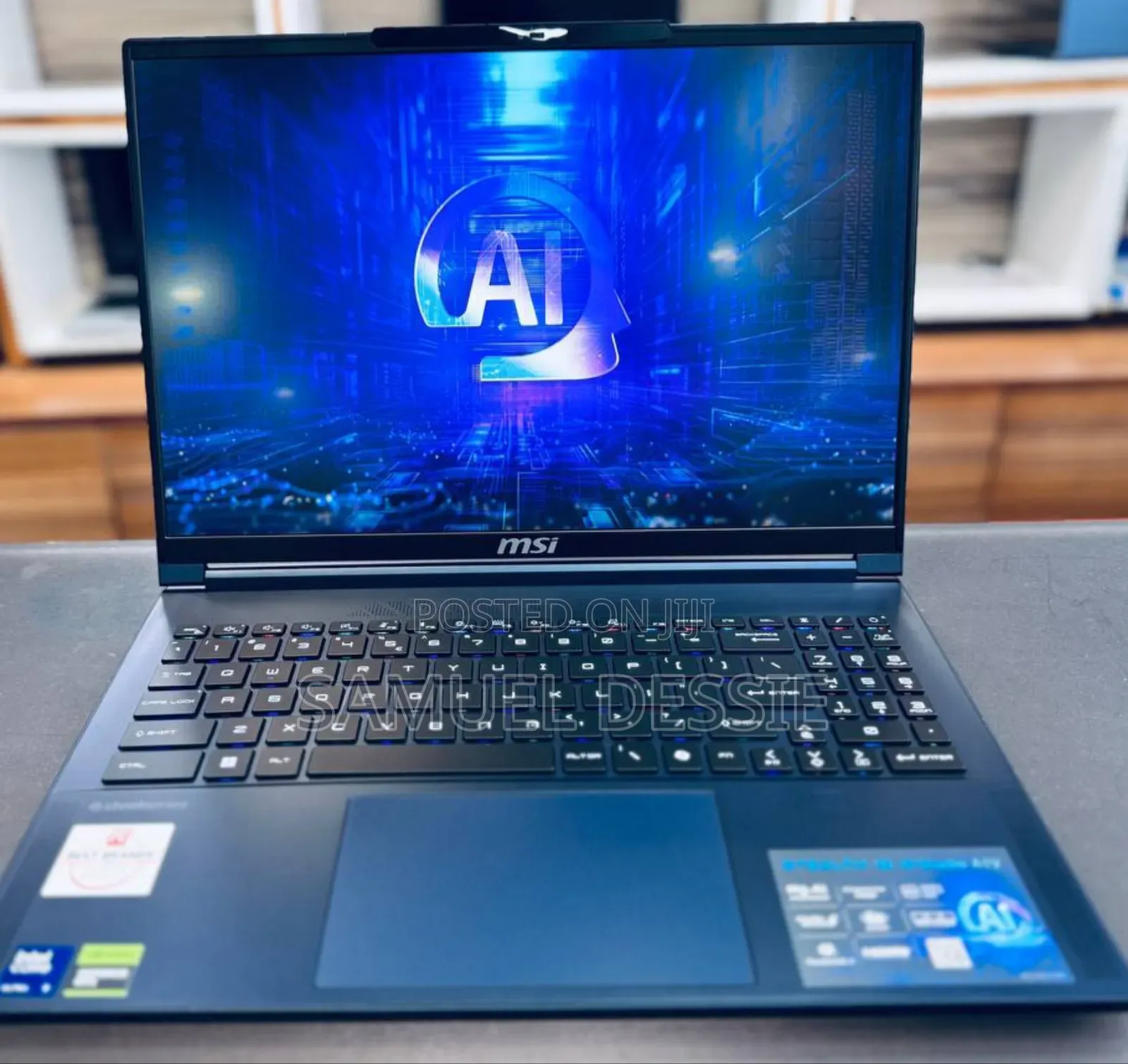 New Laptop MSI Stealth 16 AI Studio 32GB Intel Core Ultra 9 SSD 1T
