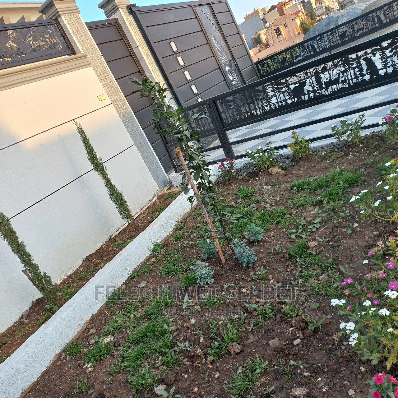 5bdrm Villa in አአ, Bole for sale