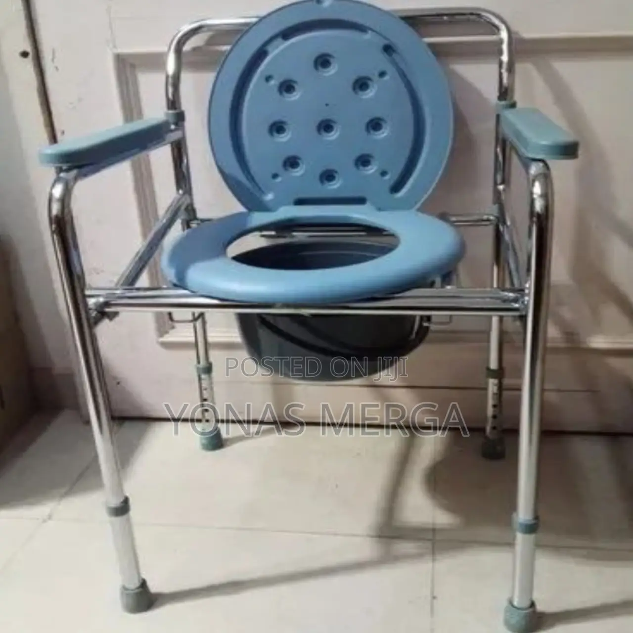3-in-1 Toilet Chair熙رmulti-Function:Versatile Toilet Chair