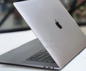 New Laptop Apple MacBook Pro 2016 16GB Intel Core I7 SSD 256GB