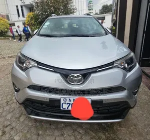 Toyota RAV4 2016 Silver