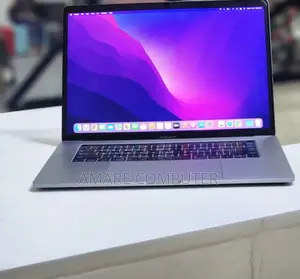 New Laptop Apple MacBook Pro 2016 16GB Intel Core I7 SSD 256GB