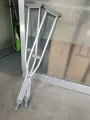 Crutches前面crutches汉我crutches跟蹤crutches牌坊crutches众我crutches