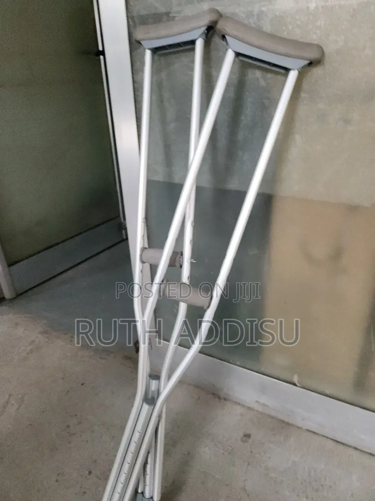 Crutches瓶蓋crutches吧畾crutches㠭不crutches吃飯crutches倫敦crutches