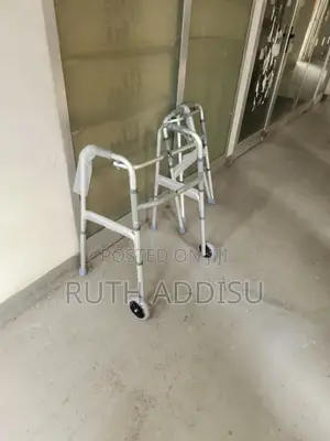 Walker Foldable Walker前天walking Frame只好walker Almunium Walkr