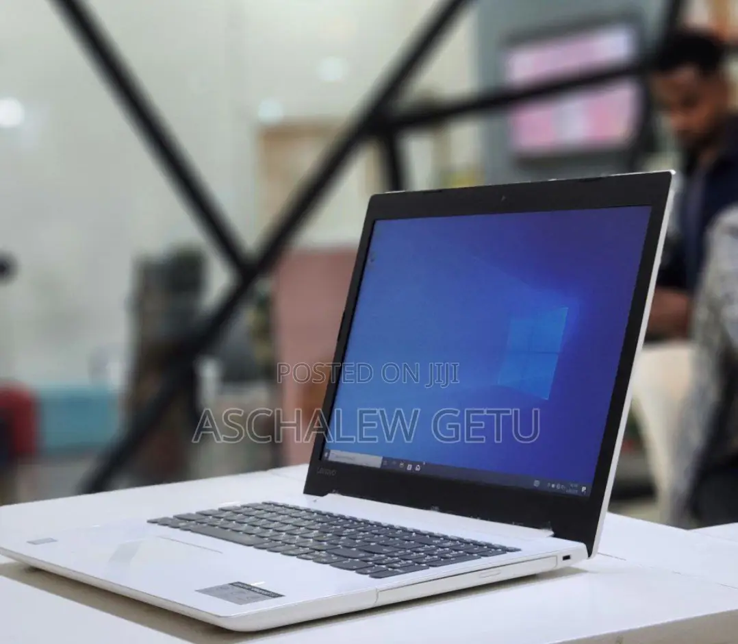New Laptop Lenovo IdeaPad 330 8GB Intel Core I5 SSD 1T