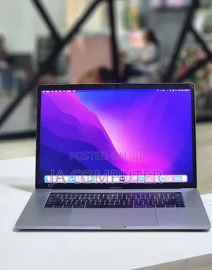New Laptop Apple MacBook Pro 2016 16GB Intel Core I7 SSD 256GB