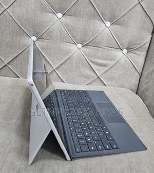 New Laptop Microsoft Surface Pro 7 16GB Intel Core I7 SSD 256GB