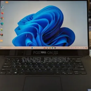New Laptop Dell XPS 15 8GB Intel Core I5 SSD 256GB