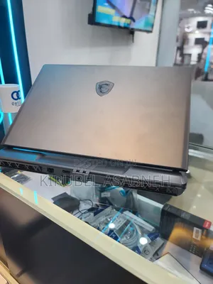 New Laptop MSI Vector 17 HX AI A2XWJG 16GB Intel Core Ultra 7 SSD 512GB