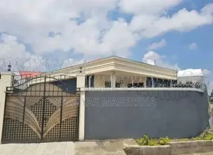 Furnished 5bdrm Villa in Yeka for sale
