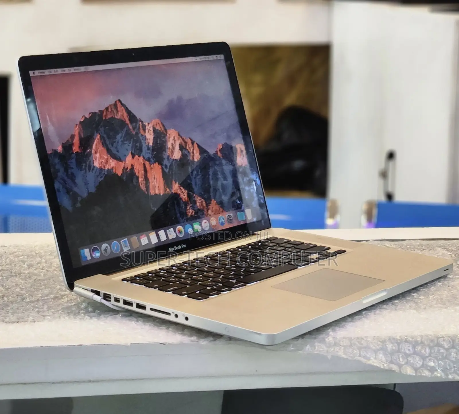 New Laptop Apple MacBook Pro 2010 4GB Intel Core I7 SSD 512GB