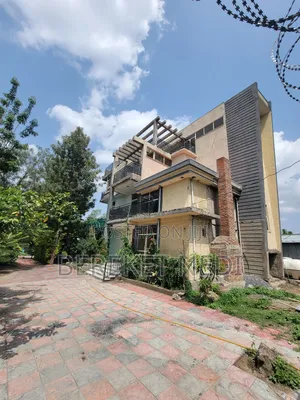 8bdrm House in Zkuala, East Shewa for rent
