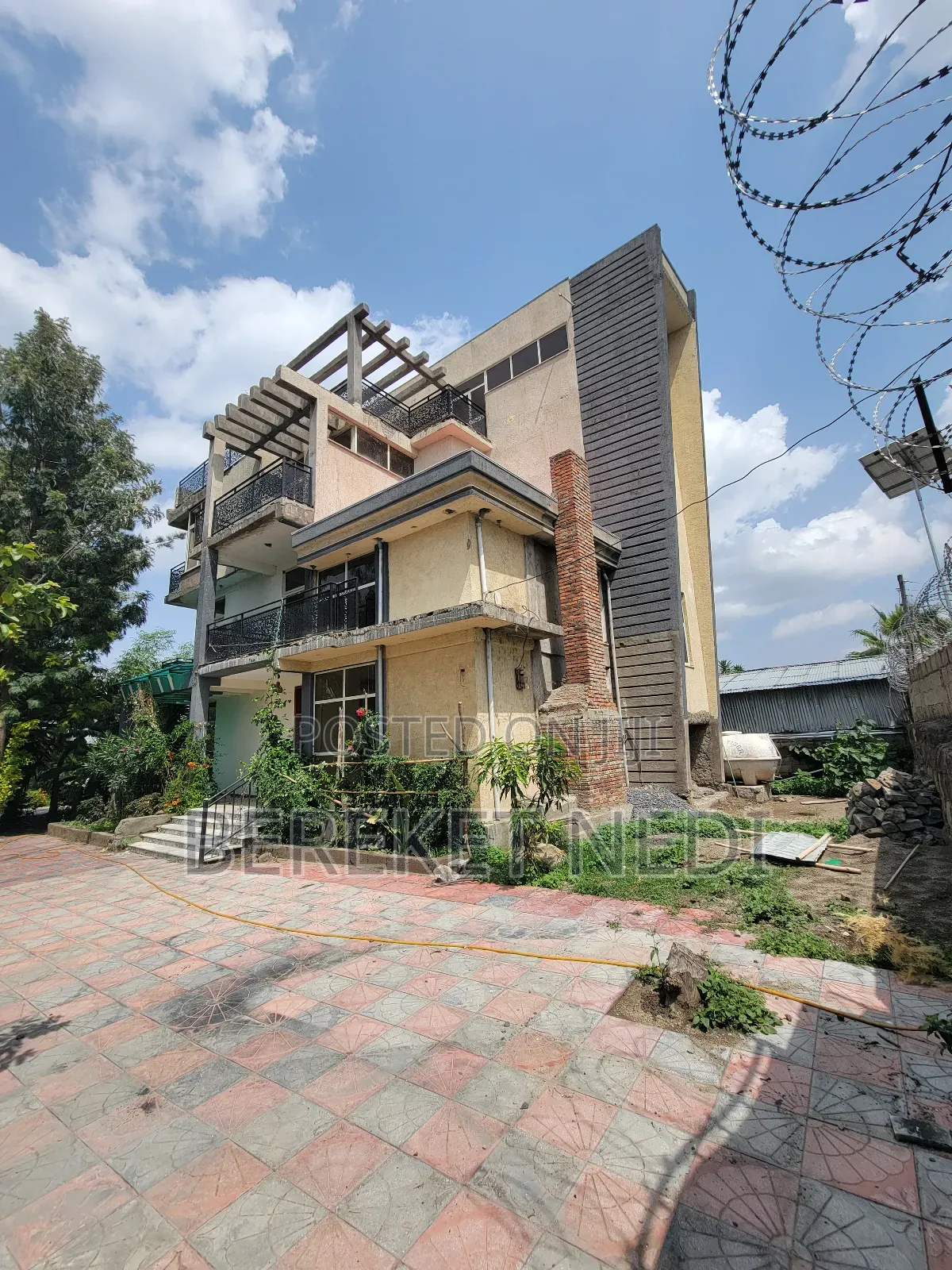 8bdrm House in Zkuala, East Shewa for rent