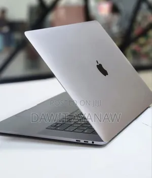 New Laptop Apple MacBook Pro 2016 16GB Intel Core I7 SSD 256GB