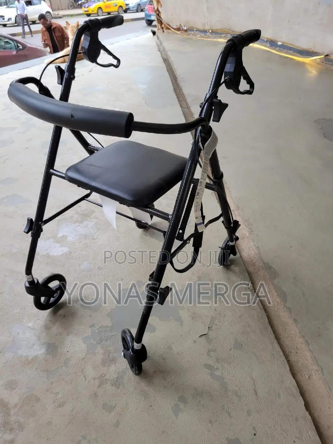 Walker Comfortable Backrestز鼕walker With New Brake Systems