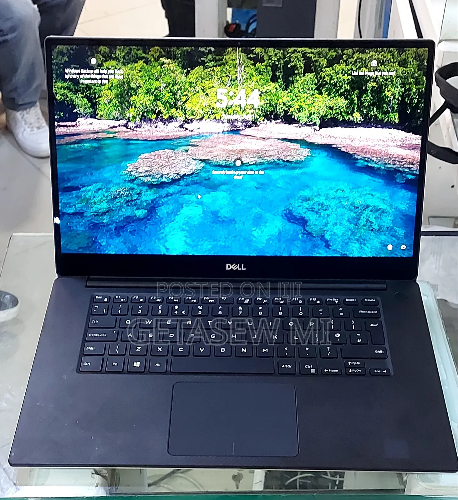New Laptop Dell XPS 15 16GB Intel Core i7 SSD 512GB