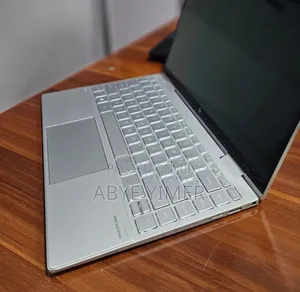 New Laptop HP Envy X360 8GB Intel Core I7 SSD 512GB