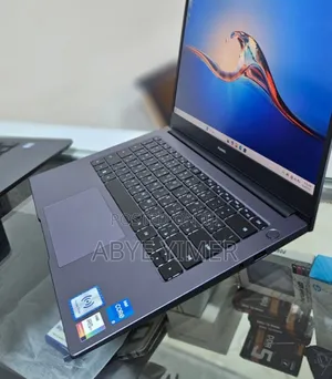 New Laptop Huawei MateBook X Pro 8GB Intel Core I5 SSD 512GB