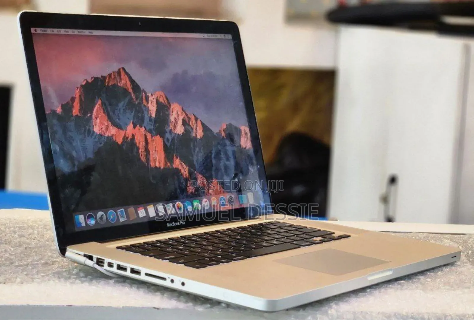 Laptop Apple MacBook Pro 2010 4GB Intel Core I7 SSD 512GB