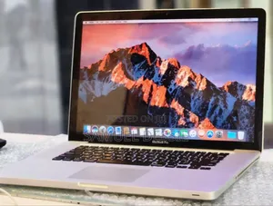 Laptop Apple MacBook Pro 2010 4GB Intel Core I7 SSD 512GB