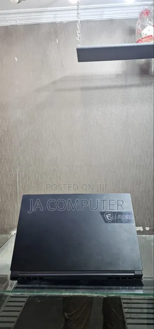 New Laptop MSI GS63 7RD Stealth 16GB Intel Core I7 SSD 1T