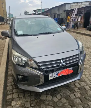 Mitsubishi Attrage 2021 Gray