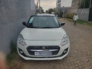 Suzuki Swift 2022 White