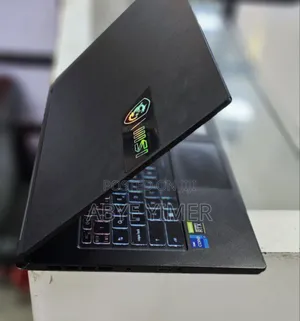 New Laptop MSI Stealth 16 AI Studio 16GB Intel Core I7 SSD 1T