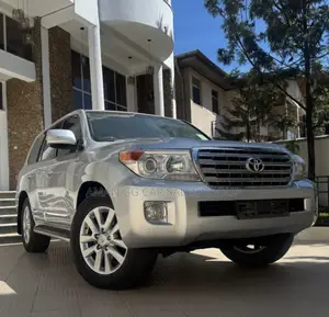 Toyota Land Cruiser 2014 Silver