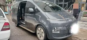 New Hyundai Staria 2023 Gray