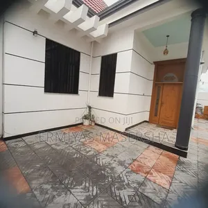 Furnished 5bdrm Villa in Yeka for sale