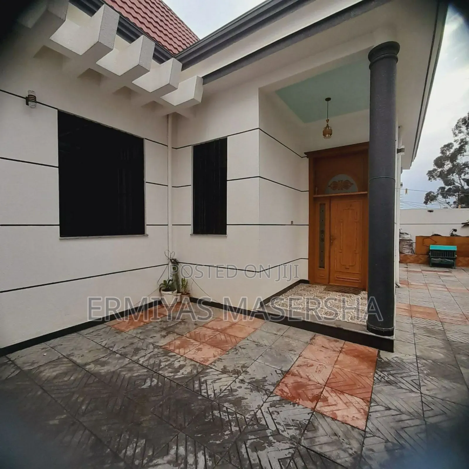 Furnished 5bdrm Villa in Yeka for sale