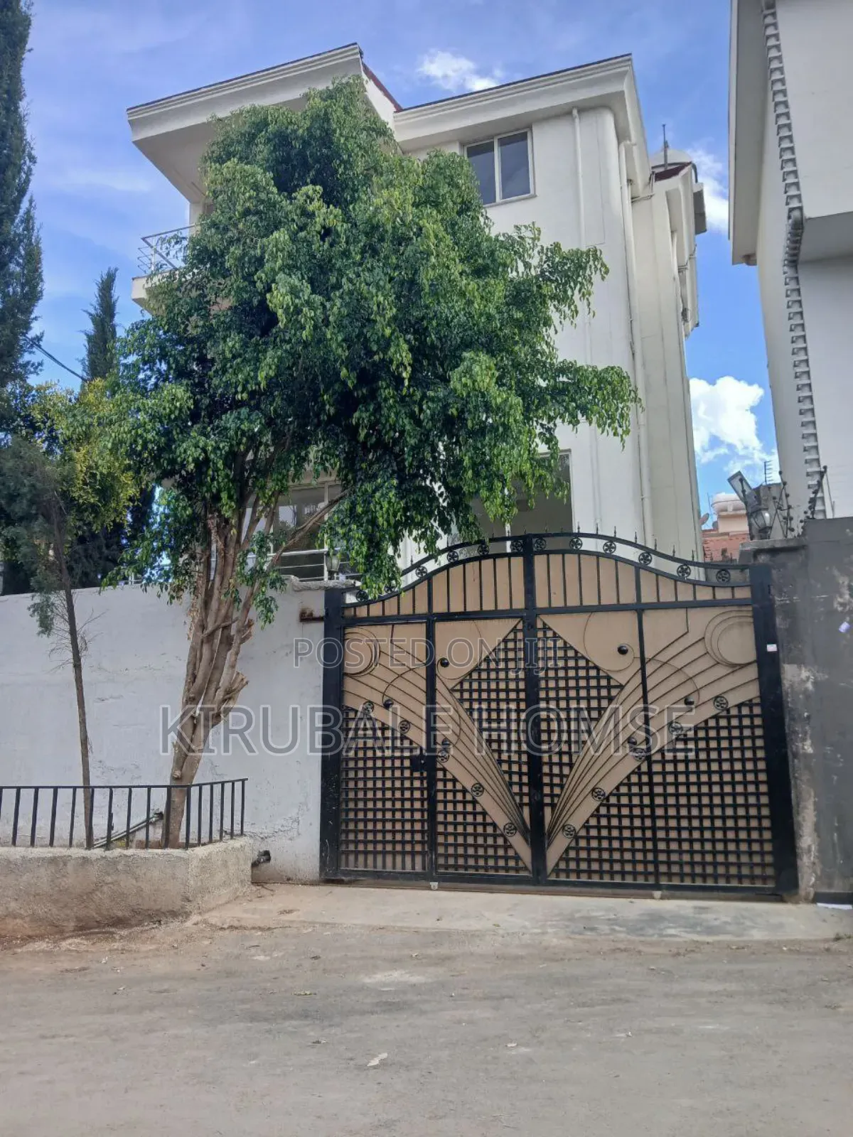7bdrm Villa in Samite Cabrige  Area, Bole for sale