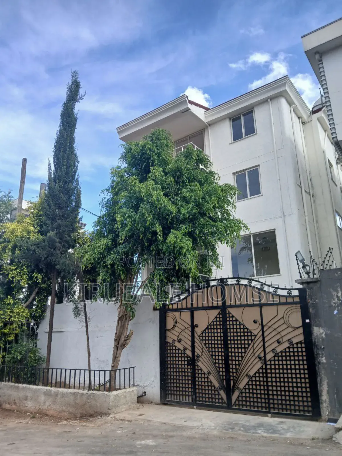 7bdrm Villa in Samite Cabrige  Area, Bole for sale