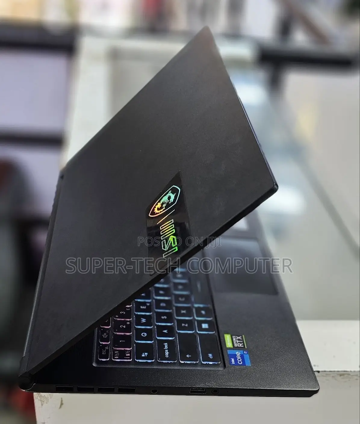 New Laptop MSI Stealth 17 Studio A13V 16GB Intel Core I7 SSD 1T
