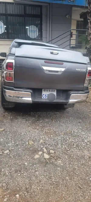 Toyota Hilux 2018 Gray
