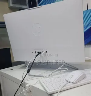 New HP 200 G4 22 All-in-One 8GB Intel Core I5 SSD 512GB