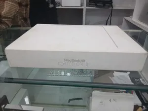New Laptop Apple MacBook Air 2024 M3 15-Inch 16GB Apple M3 SSD 256GB